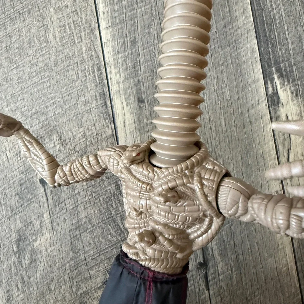 Vintage 1998 Mattel Max Steel Extensible Neck Mutant Action Figure Brown Black